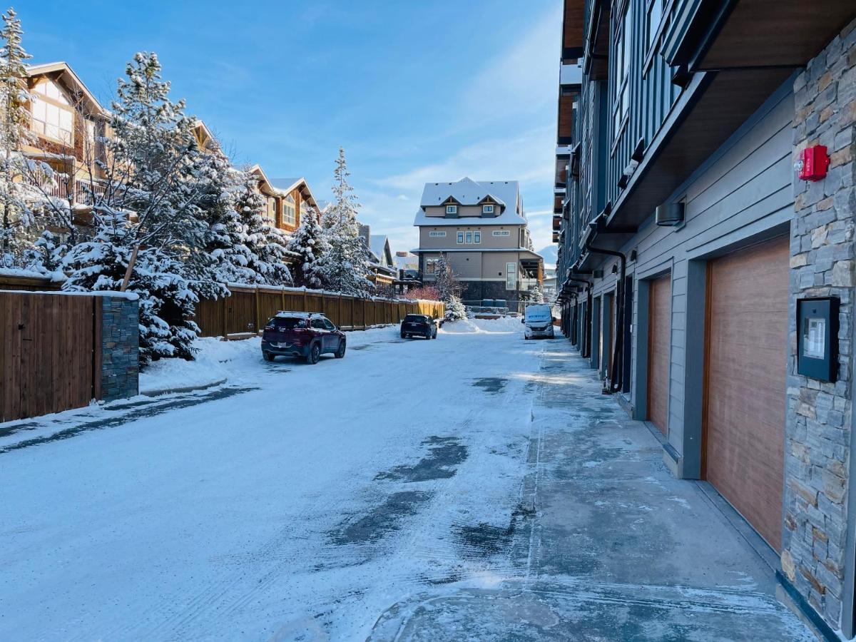 Joes Brand New 2 King Bedrooms Townhome In Canmore Exterior foto